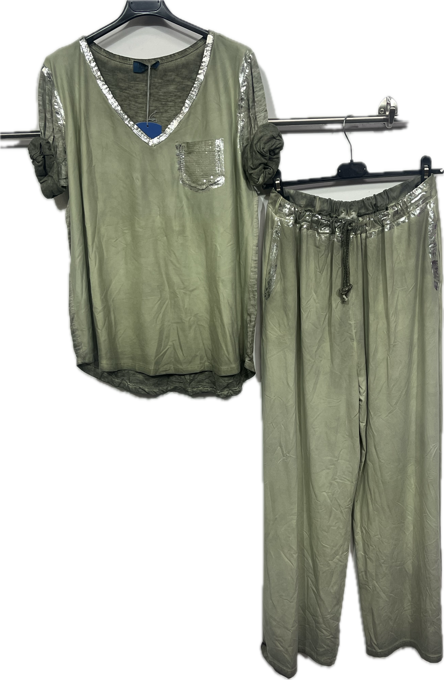 Sequin V neck Pocket Top