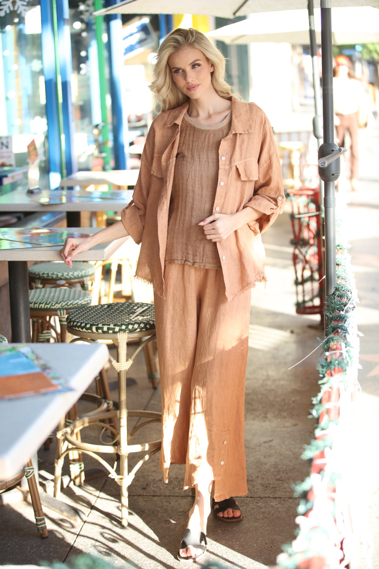Linen Ankle-Slit Button Pants