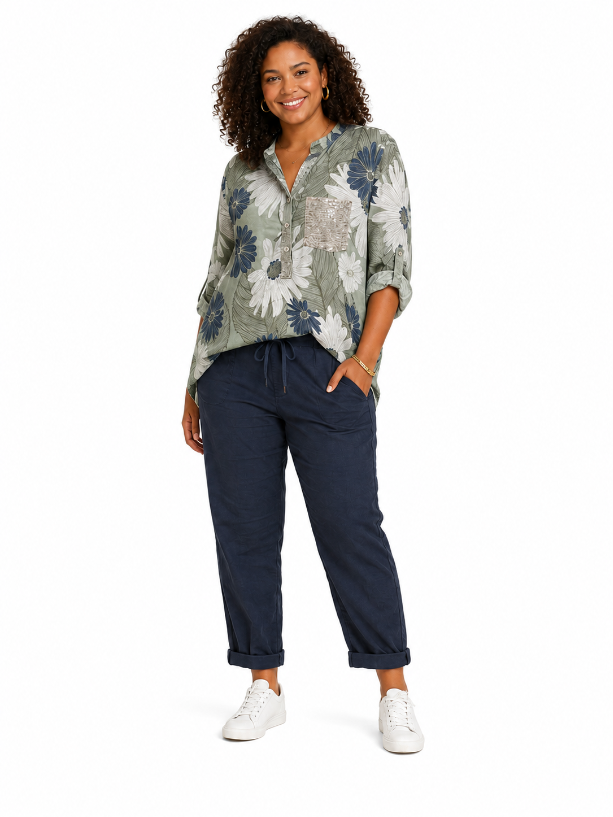 4700 Floral Button Detail Top