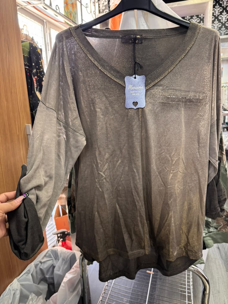 82320 Metallic V-Neck Layering Top